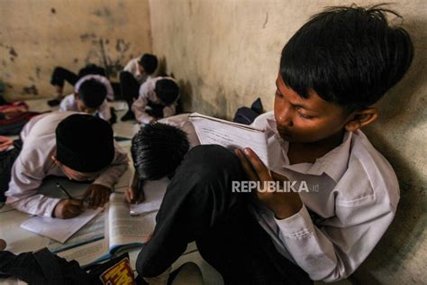 www.indo18+.com|Beralaskan Lantai Yang Penting Enak .